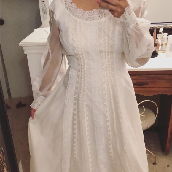 Vintage Victorian Wedding dress - Picture 8 of 8